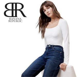 070 NWT Banana Republic  Squareneck White Long Sleeve Bodysuit
